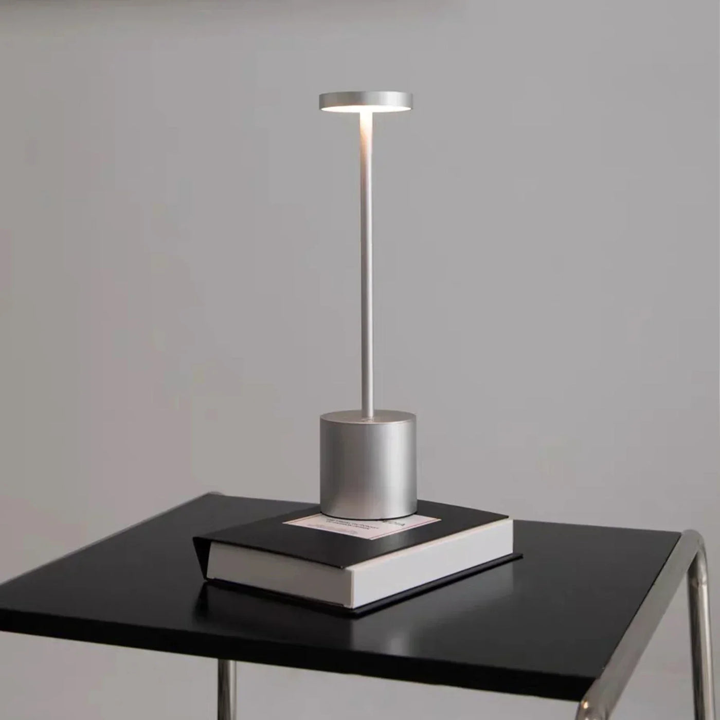 Solarié | Luxurious and Modern Rechargeable Lamp